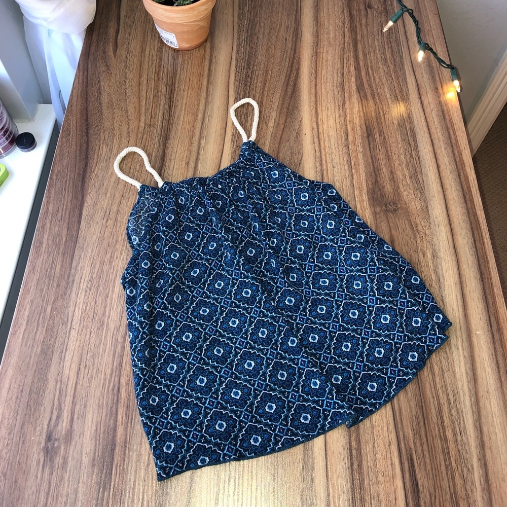 Blue , flowy , printed crop top.